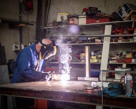 Ambacht en technologie gecombineerd in het atelier van Mivan.