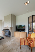 Mivan renoveert appartement met strak en tijdloos interieur.