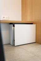 Inbouwkast op maat met schuifdeuren in fineer eik door Mivan.