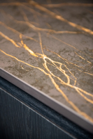 Maatwerk keuken met slimme opbergruimte en strak lijnenspel